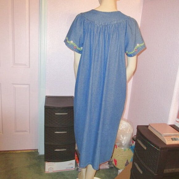 Vermont Country Store Denim Midi Dress Size S Embroidered Pockets Modest Western - Picture 8 of 10